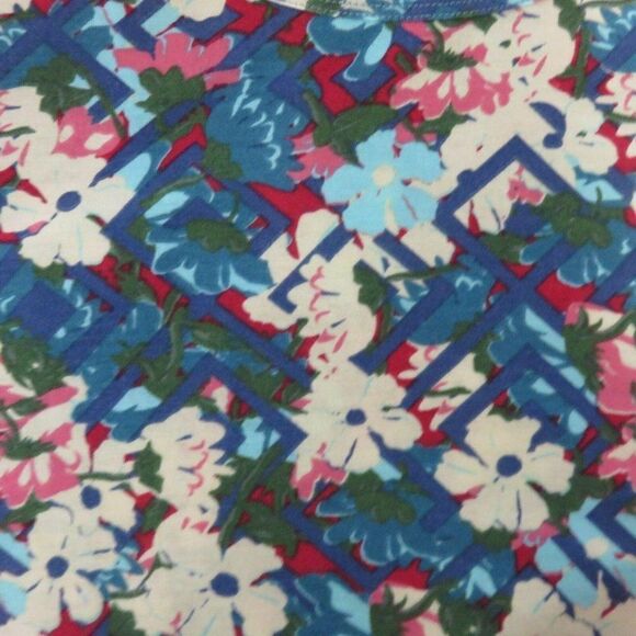 LuLaRoe S Perfect Tee Tunic Top Shirt Floral Lattice Blue Green Red Yellow Pink - Picture 10 of 11